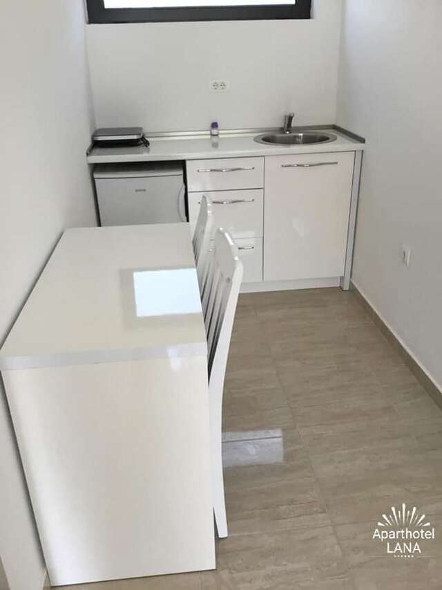 Отель GARNİ HOTEL LANA Добра-Вода-11